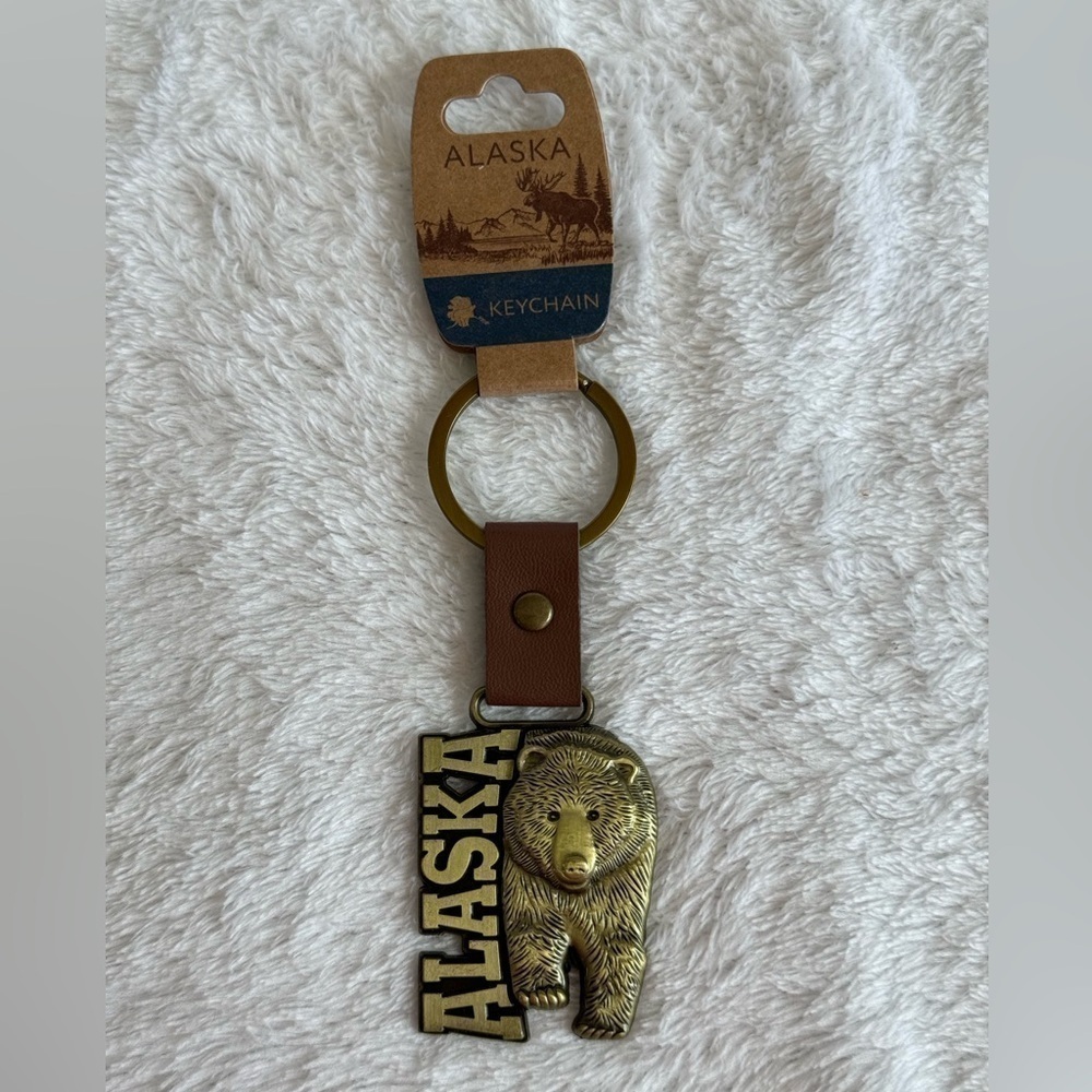 Alaskan Bear Keychain Leather Metal NWT